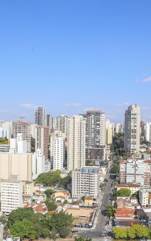 Apartamento à venda com 218m², 3 quartos e 5 vagas Apartamento à venda com 218m², 3 quartos e 5 vagasVista da Varanda Gourmet