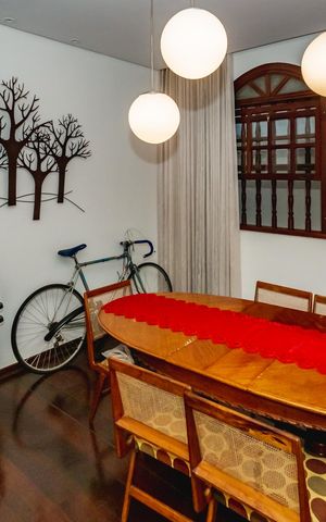 Casa à venda com 300m², 3 quartos e 3 vagasSala
