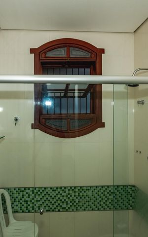 Casa à venda com 300m², 3 quartos e 3 vagasBanheiro Social 2