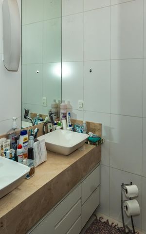 Casa à venda com 300m², 3 quartos e 3 vagasBanheiro Suíte 