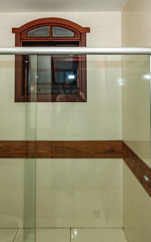 Casa à venda com 300m², 3 quartos e 3 vagasBanheiro Social