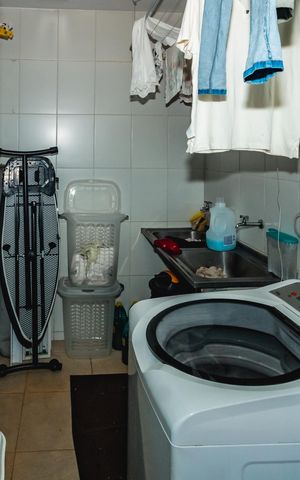 Casa à venda com 300m², 3 quartos e 3 vagasÁrea de Serviço