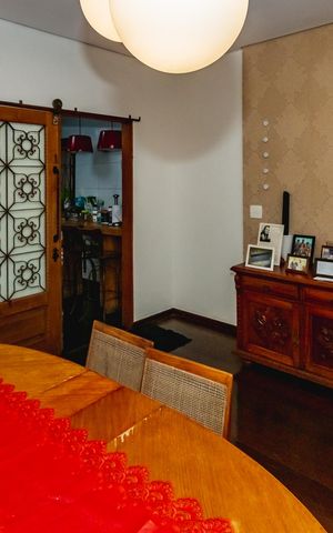 Casa à venda com 300m², 3 quartos e 3 vagasSala
