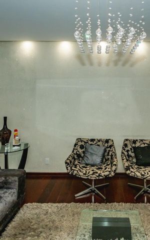 Casa à venda com 300m², 3 quartos e 3 vagasSala