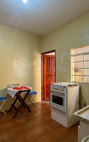 Casa à venda com 370m², 5 quartos e 3 vagas Casa à venda com 370m², 5 quartos e 3 vagasCasa 2 - Cozinha