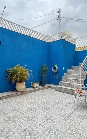 Casa à venda com 370m², 5 quartos e 3 vagas Casa à venda com 370m², 5 quartos e 3 vagasQuintal