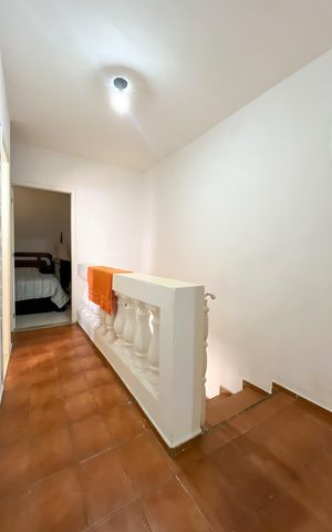 Casa à venda com 370m², 5 quartos e 3 vagas Casa à venda com 370m², 5 quartos e 3 vagasCasa 2 - Corredor
