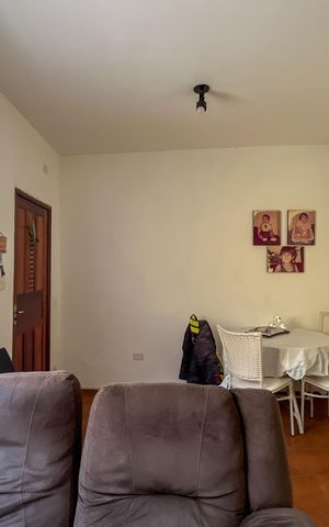 Casa à venda com 370m², 5 quartos e 3 vagas Casa à venda com 370m², 5 quartos e 3 vagasCasa 2 - Sala