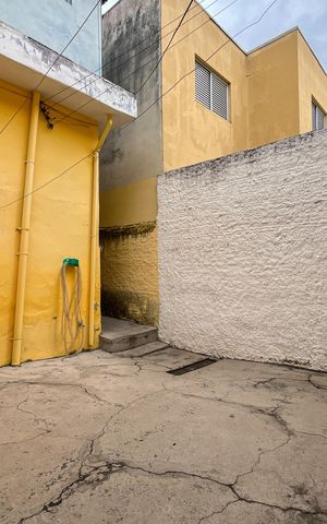 Casa à venda com 370m², 5 quartos e 3 vagas Casa à venda com 370m², 5 quartos e 3 vagasQuintal casa 2