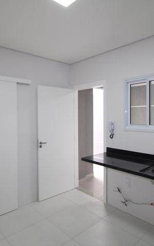 Casa à venda com 87m², 2 quartos e 2 vagasCozinha