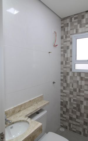 Casa à venda com 87m², 2 quartos e 2 vagasBanheiro