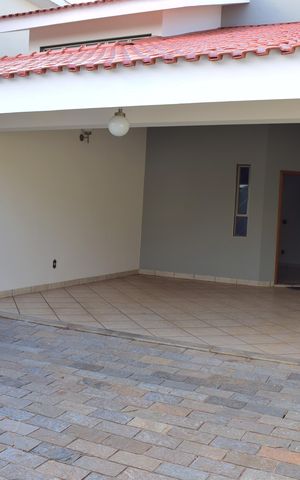 Casa para alugar com 295m², 4 quartos e 4 vagasGaragem
