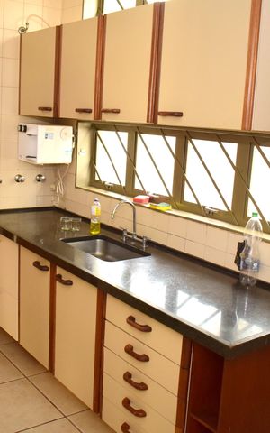 Casa para alugar com 295m², 4 quartos e 4 vagasCozinha