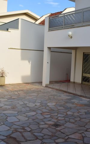 Casa para alugar com 295m², 4 quartos e 4 vagasQuintal