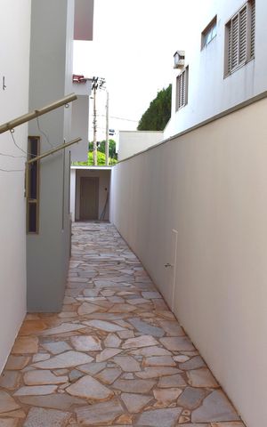 Casa para alugar com 295m², 4 quartos e 4 vagasCorredor