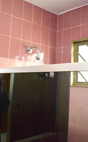 Casa para alugar com 295m², 4 quartos e 4 vagasBanheiro da Suíte