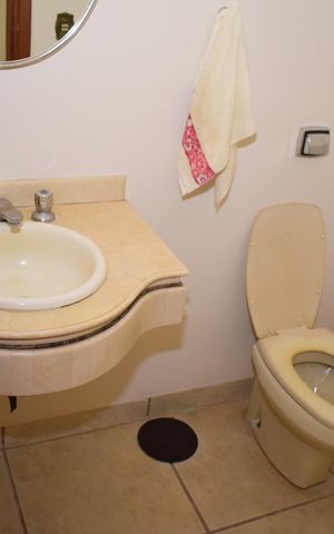 Casa para alugar com 295m², 4 quartos e 4 vagasLavabo