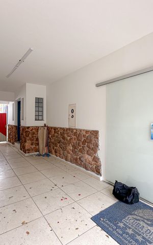 Casa para alugar com 300m², 4 quartos e 3 vagas Casa para alugar com 300m², 4 quartos e 3 vagasGaragem