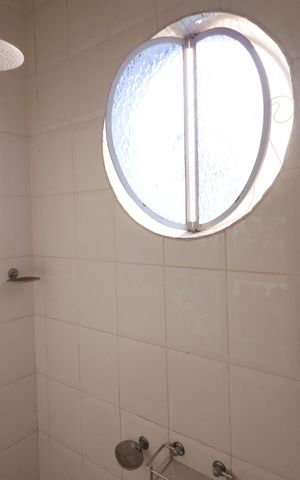 Casa à venda com 276m², 3 quartos e 3 vagasBanheiro 2