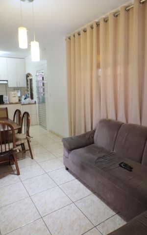 Casa à venda com 276m², 3 quartos e 3 vagasSala