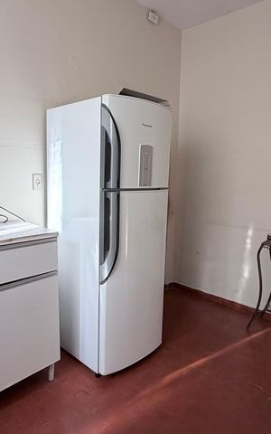 Casa à venda com 101m², 2 quartos e 3 vagas Casa à venda com 101m², 2 quartos e 3 vagasCozinha