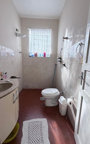 Casa à venda com 101m², 2 quartos e 3 vagas Casa à venda com 101m², 2 quartos e 3 vagasBanheiro