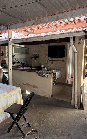 Casa à venda com 101m², 2 quartos e 3 vagas Casa à venda com 101m², 2 quartos e 3 vagasÁrea externa