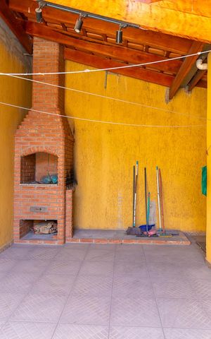 Casa à venda com 200m², 4 quartos e 3 vagasQuintal