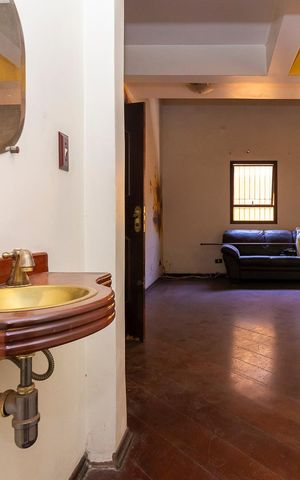 Casa à venda com 200m², 4 quartos e 3 vagasBanheiro Social 2