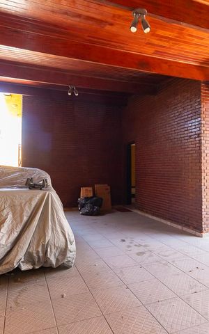 Casa à venda com 200m², 4 quartos e 3 vagasGaragem