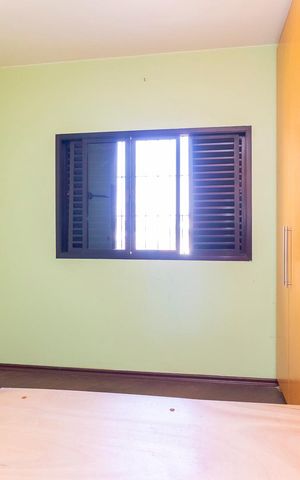 Casa à venda com 200m², 4 quartos e 3 vagasQuarto 1 - Suíte