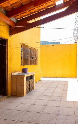 Casa à venda com 200m², 4 quartos e 3 vagasQuintal