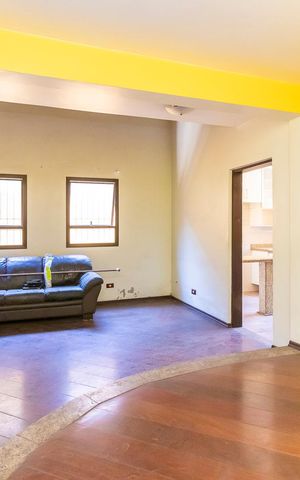 Casa à venda com 200m², 4 quartos e 3 vagasSala