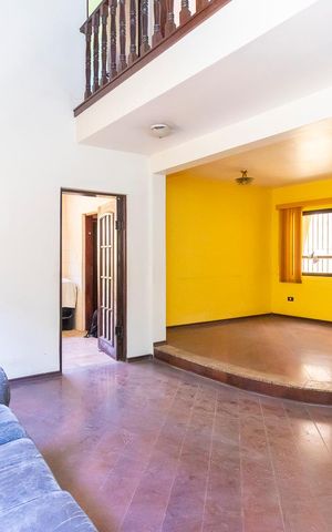 Casa à venda com 200m², 4 quartos e 3 vagasSala
