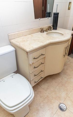 Casa à venda com 200m², 4 quartos e 3 vagasBanheiro Social 1