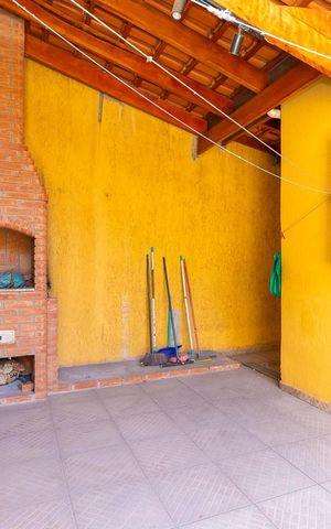 Casa à venda com 200m², 4 quartos e 3 vagasQuintal