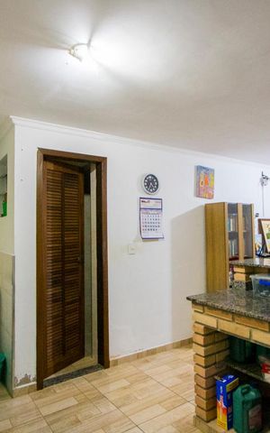 Casa à venda com 180m², 3 quartos e 4 vagas Casa à venda com 180m², 3 quartos e 4 vagasCozinha