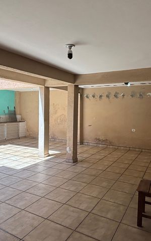 Casa à venda com 220m², 4 quartos e 3 vagas Casa à venda com 220m², 4 quartos e 3 vagasQuintal