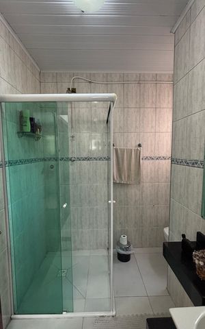 Casa à venda com 220m², 4 quartos e 3 vagas Casa à venda com 220m², 4 quartos e 3 vagasBanheiro