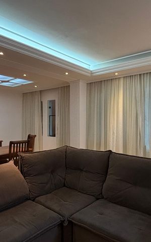 Casa à venda com 220m², 4 quartos e 3 vagas Casa à venda com 220m², 4 quartos e 3 vagasSala - Sala de Jantar