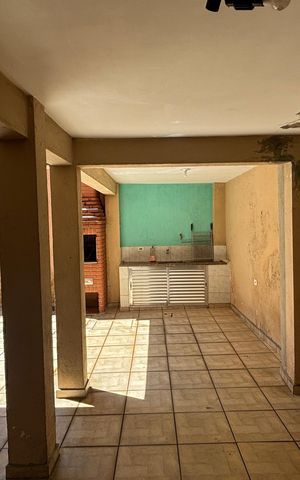 Casa à venda com 220m², 4 quartos e 3 vagas Casa à venda com 220m², 4 quartos e 3 vagasQuintal
