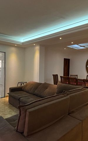 Casa à venda com 220m², 4 quartos e 3 vagas Casa à venda com 220m², 4 quartos e 3 vagasSala - Sala de Jantar