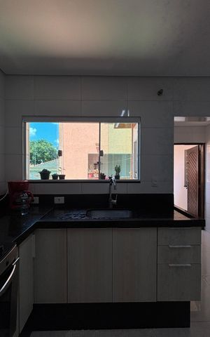 Casa à venda com 220m², 4 quartos e 3 vagas Casa à venda com 220m², 4 quartos e 3 vagasCozinha