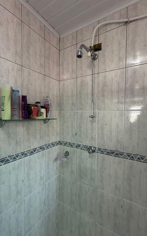 Casa à venda com 220m², 4 quartos e 3 vagas Casa à venda com 220m², 4 quartos e 3 vagasBanheiro