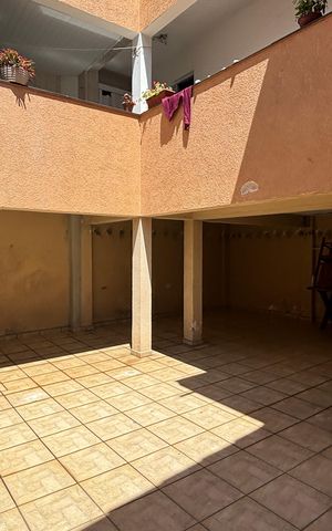 Casa à venda com 220m², 4 quartos e 3 vagas Casa à venda com 220m², 4 quartos e 3 vagasQuintal