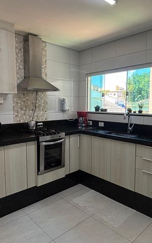 Casa à venda com 220m², 4 quartos e 3 vagas Casa à venda com 220m², 4 quartos e 3 vagasCozinha
