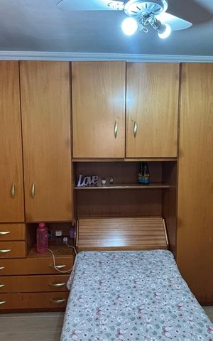 Casa à venda com 220m², 4 quartos e 3 vagas Casa à venda com 220m², 4 quartos e 3 vagasQuarto
