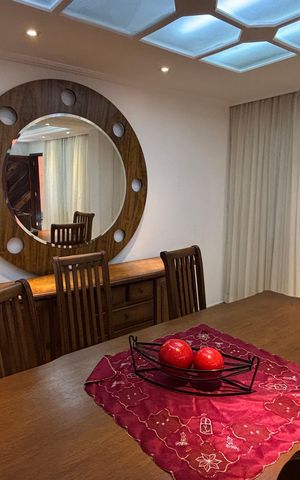 Casa à venda com 220m², 4 quartos e 3 vagas Casa à venda com 220m², 4 quartos e 3 vagasSala - Sala de Jantar