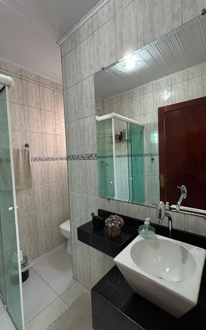 Casa à venda com 220m², 4 quartos e 3 vagas Casa à venda com 220m², 4 quartos e 3 vagasBanheiro