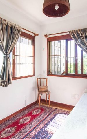 Casa à venda com 390m², 4 quartos e 2 vagasSuíte